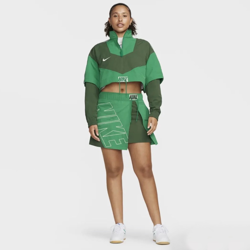 NIKE- Sportswear Water Repellent Crop Tracksuit Jacket